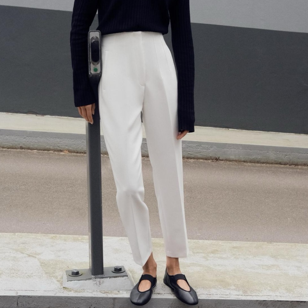 Zara High Waisted Cropped Pants - White- Sz L